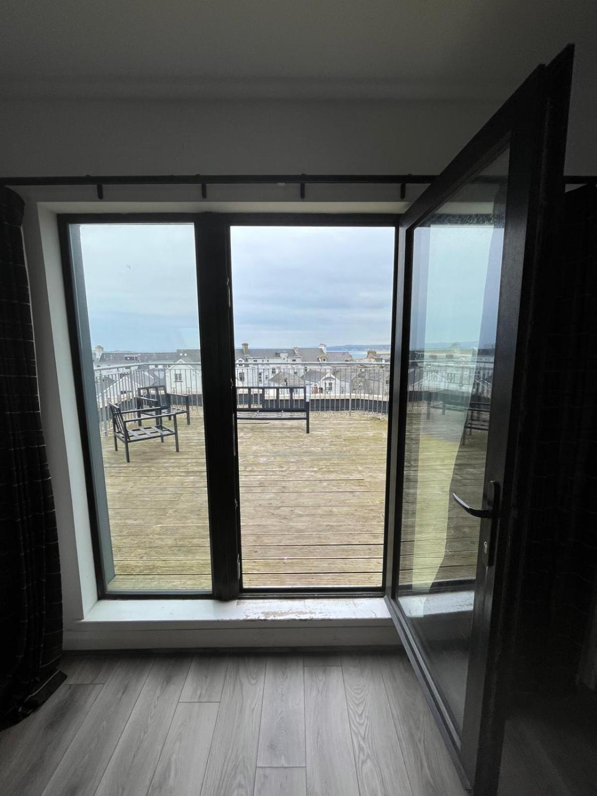 2 Ramore Ave Portrush Room photo